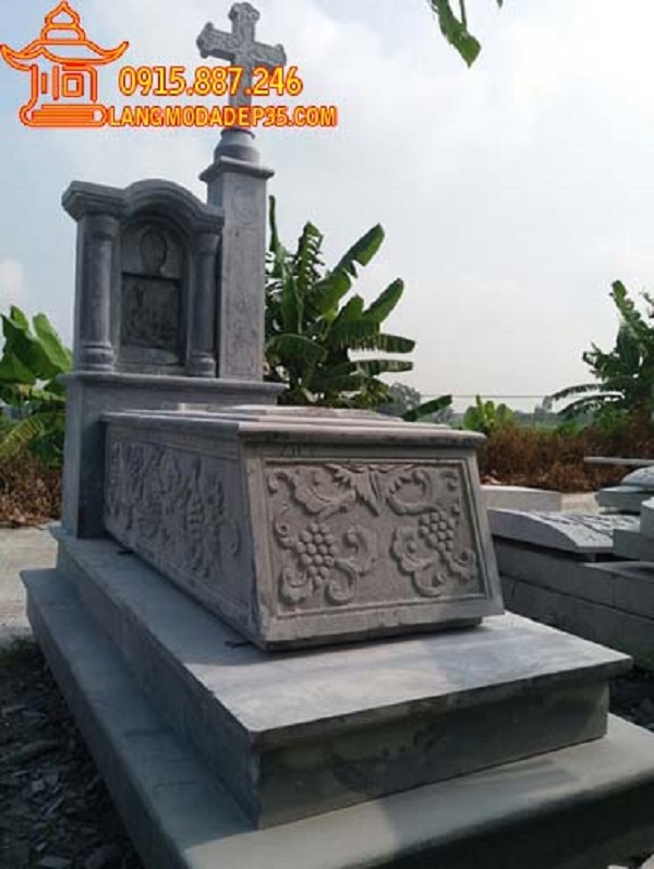 Ý nghĩa của các hoa văn trên mộ đá Công giáo
